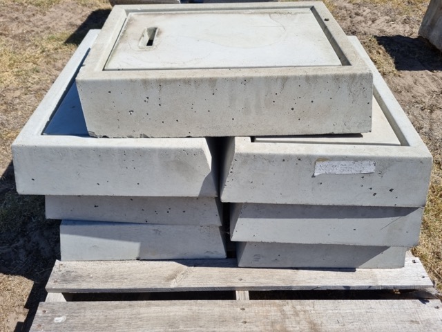021 New concrete trough lids 1 Medium