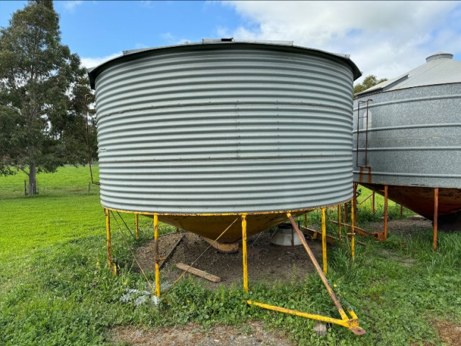 74 Field bin 300 bag