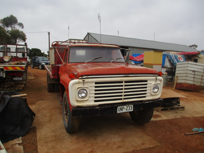 74b v8