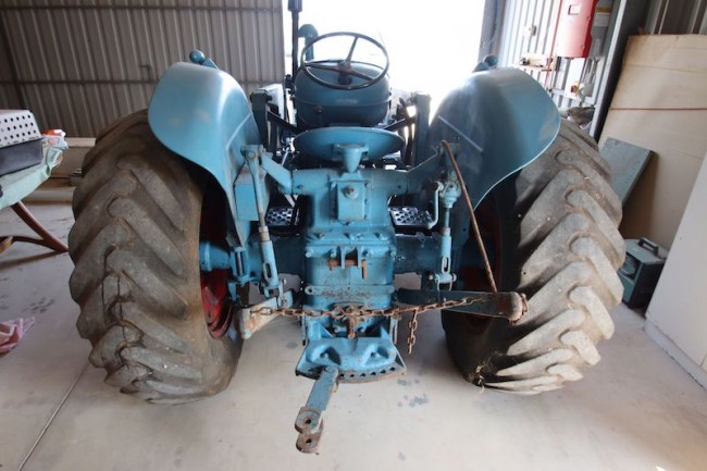 89. Fordson Major FEL Diesel