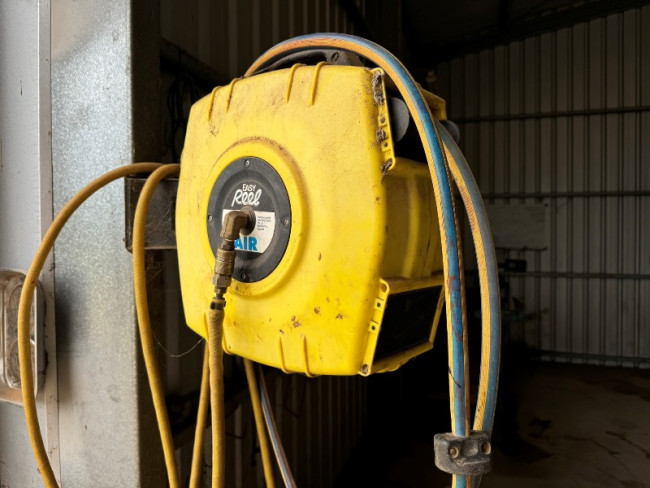 Compressor and hose reel 2