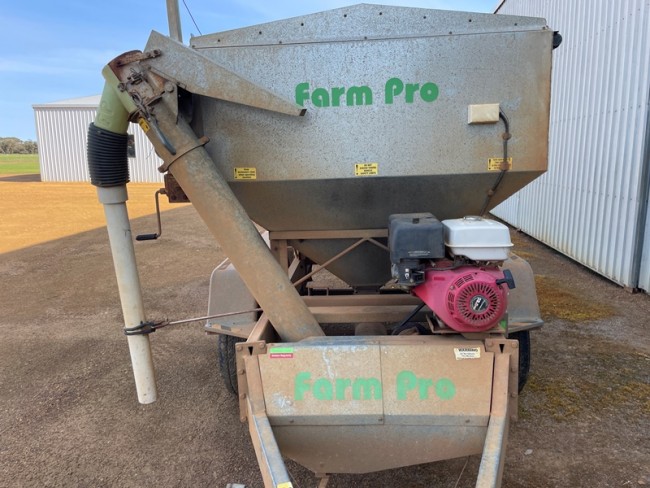 Farm Pro Feed Cart 2
