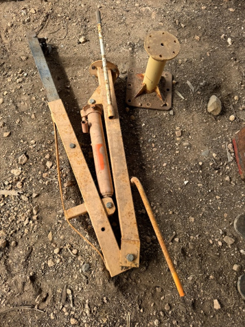 Hydraulic lifter