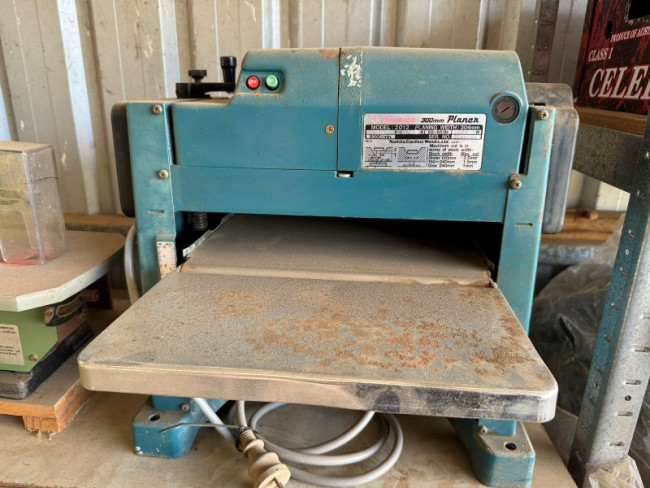 Makita planer