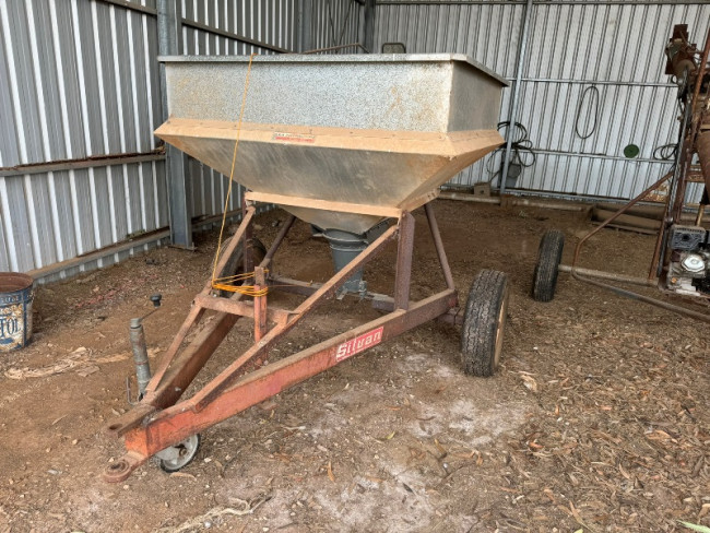 Silvan feed cart 1