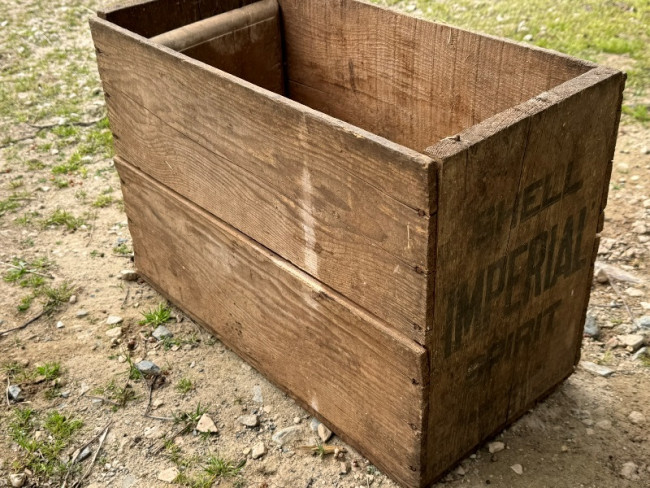 Wooden box Shell oil